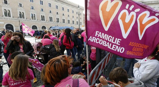 Utero in affitto, l’Italia condannata a risarcire una bimba veneta “fantasma”: la sentenza della Corte europea dei diritti umani