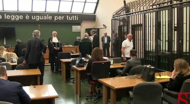 Un'aula del tribunale di Napoli