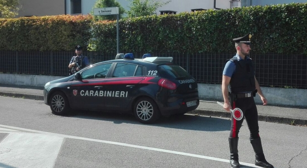 Carabiniere ucciso da un camion mentre fa rilievi stradali: aveva 55 anni