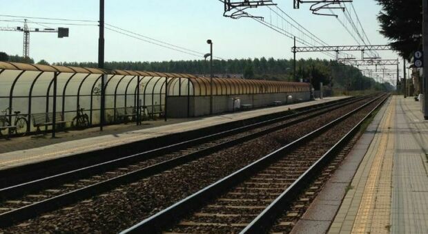 Due ragazzi investiti e uccisi da un treno: la tragedia sulla linea Milano-Pavia