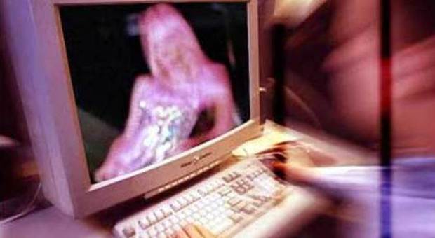 Vittime di ricatti dopo il sesso online