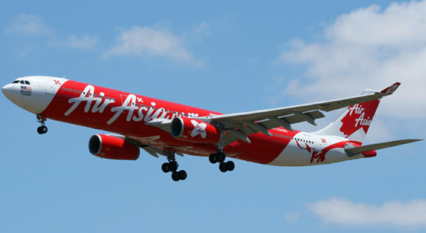 Scomparso aereo Airasia Oltre 160 passeggeri a bordo