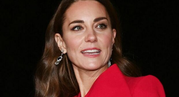 Kate Middleton, come sta reagendo alle voci? Una fonte: «Non rivelerà dettagli sulla sua salute. Neanche il suo staff l'ha mai vista»