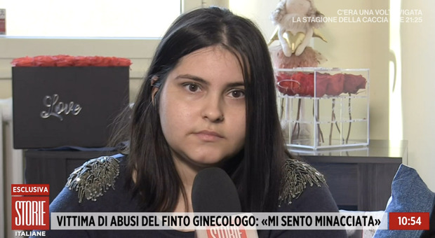 A Storie italiane Federica, una delle 450 vittime di abusi da parte del finto ginecologo, denuncia la sua paura