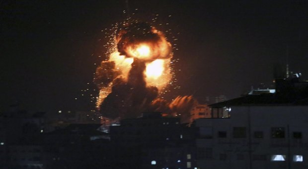 Israele, attacco aereo contro un palazzo di Hamas