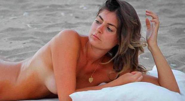 Isola di Adamo ed Eva, il reality con i concorrenti nudi. Luxuria: "Io come Piero Angela"