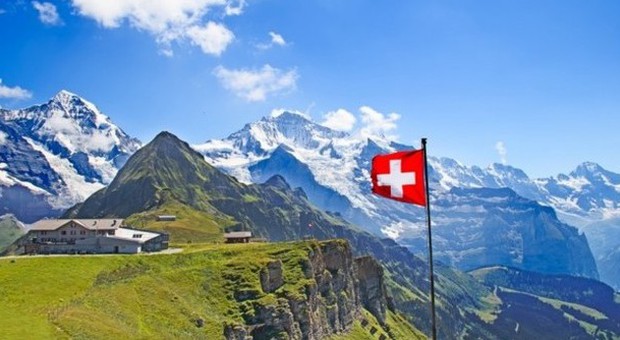 Svizzera il Paese più felice del mondo, l'Italia? Viene dopo Ecuador e Cile