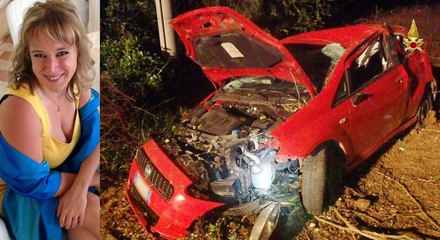 L'auto distrutta dopo la caduta (foto Vigili del Fuoco)