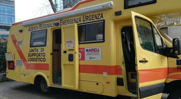 Milano, per gli over 60 i vaccini viaggiano in camper