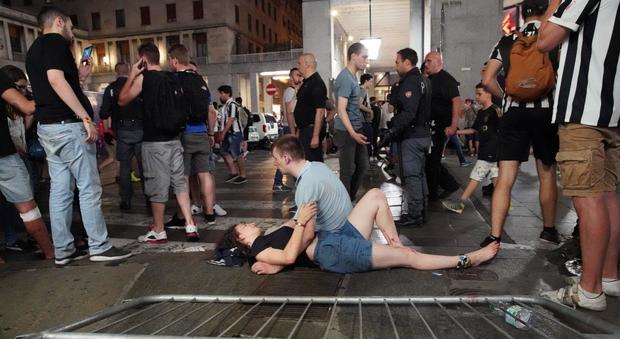 Torino, scagionato giovane con zaino: «Volevo calmare la folla»