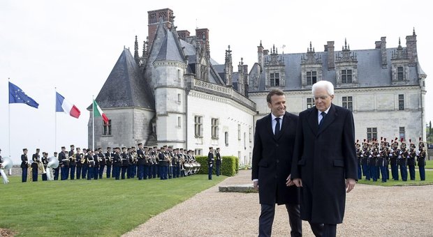 Mattarella in Francia da Macron: «Nostra amicizia è indistruttibile»