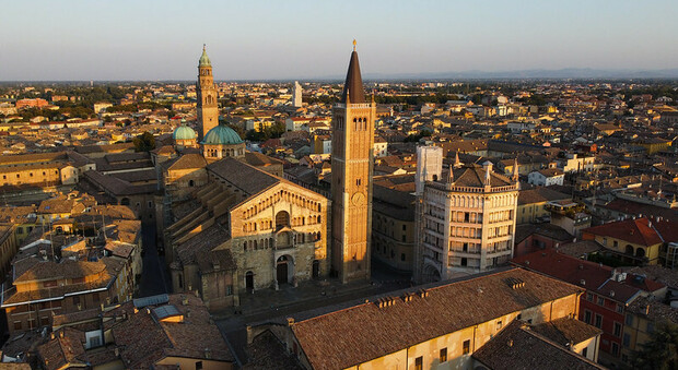 Vista aerea con il Duomo e il Battstero