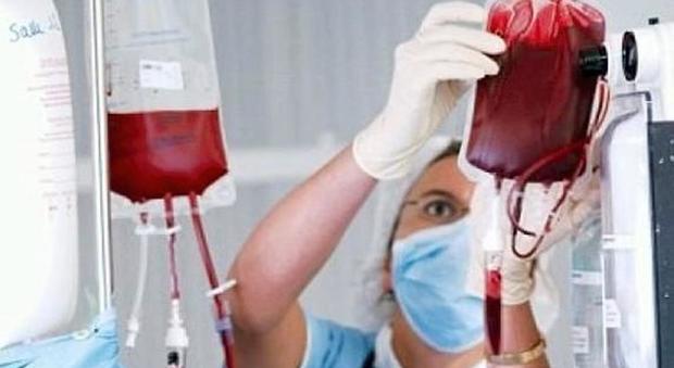 La trasfusione era infetta: uomo muore a 57 anni e la moglie fa causa