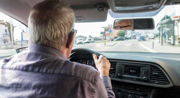 Napoli: troppi incidenti, via al corso di guida sicura per gli anziani