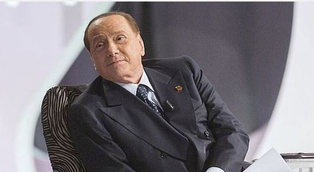 Segrate, Berlusconi sbaglia festa e chiede il voto per il candidato del centrosinistra
