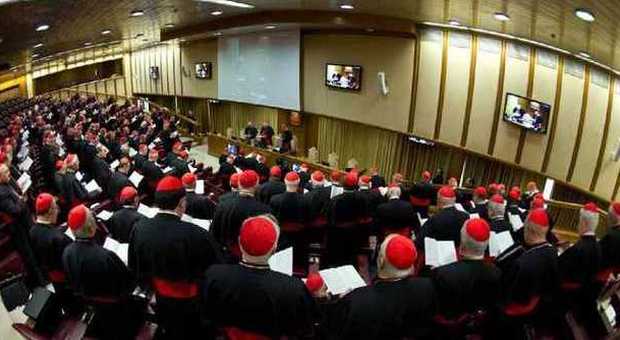 Conclave, cardinals gather in Vatican for «General Congregations»