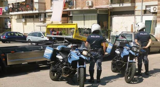 Napoli, sequestrati 68 veicoli nel rione Traiano: erano senza assicurazione
