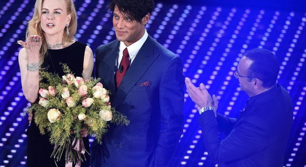 Nicole Kidman e Gabriel Garko sul palco di Sanremo