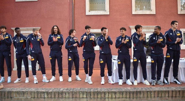 Vuelle Carpegna Prosciutto Basket, la cabala a canestro: «Presentazione a Villa Matarazzo come l'anno scorso: rivogliamo i playoff»