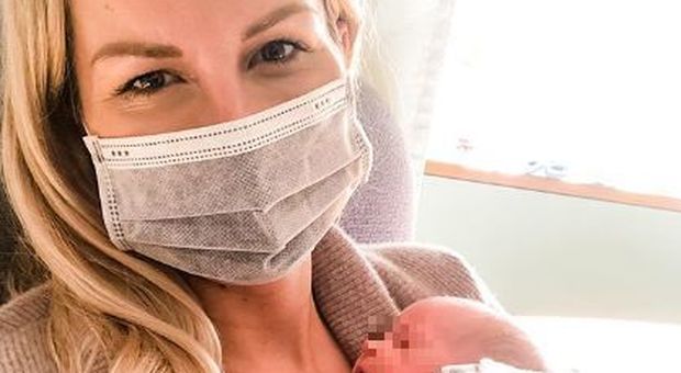 Coronavirus, 27enne incinta in coma per il covid: quando esce dalla terapia intensiva scopre di essere diventata mamma
