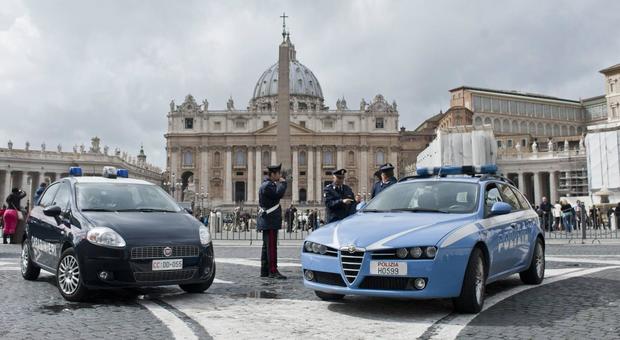 Vaticano, minaccia terroristica elevata: «Rinforzata la protezione al Papa e a San Pietro»