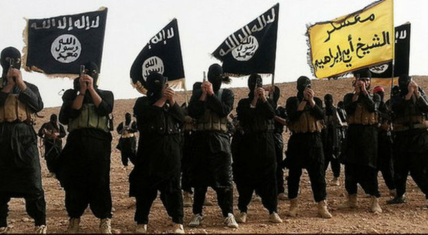 Isis, 3 miliardi di dollari di entrate l'anno grazie a tasse, pizzi e pedaggi
