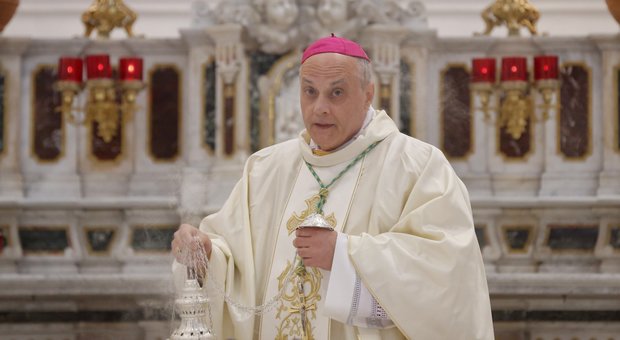 Morto monsignor Angerami, addio al vescovo ausiliare di Napoli