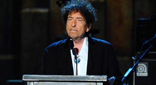 Bob Dylan ritira il Nobel a Stoccolma: dopo mesi di polemiche si chiude il caso