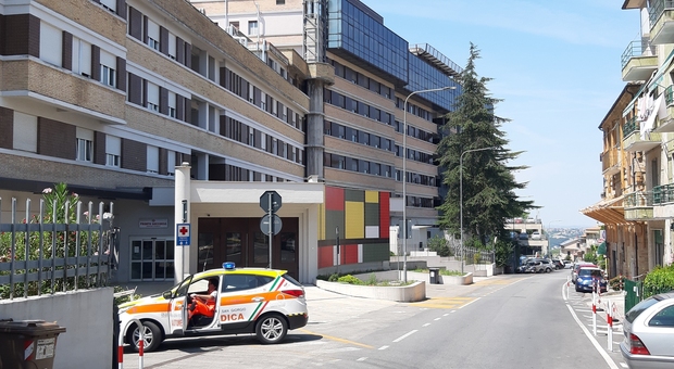 Pronto soccorso al collasso, Cesetti in pressing sulla Regione: «Manca il personale, dirottano anche le ambulanze»