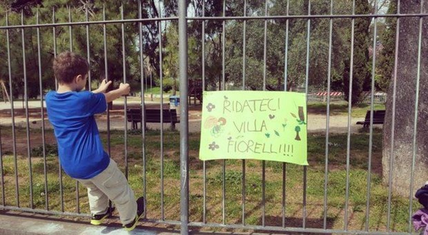 L'associazione Romanuova: «Villa Fiorelli sta morendo tra degrado e vandalismi»