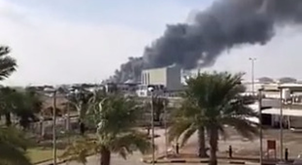 Abu Dhabi, attacco Huthi con i droni: «Pronti ad avviare vasta campagna militare». Almeno tre morti e sei feriti