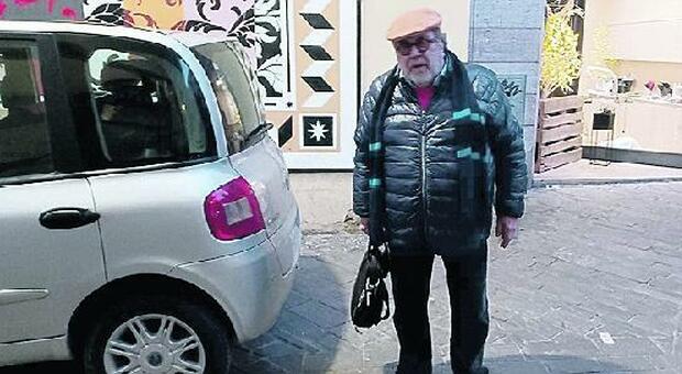 Anziano e disabile: «Sono prigioniero in casa»
