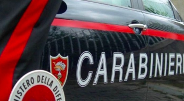 Napoli, a tutta velocità nei vicoli travolge bambina: automobilista denunciato. Il video choc