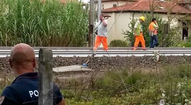 Uomo travolto da un treno: forse si è trattato di un suicidio