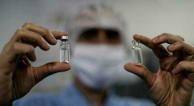 Vaccino Covid, il mercato nero con i residui delle siringhe usate. Il Viminale: «Pericolo infiltrazioni mafiose»