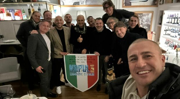 Cannavaro e Spalletti con gli amici da Cicciotto