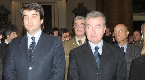 Nel governo Meloni il "ritorno" dei due ex litiganti Fitto e Mantovano, il volto moderato di Giorgia