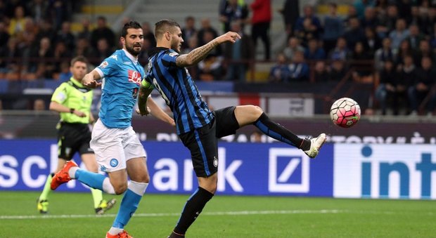 Napoli, luci spente a San Siro: l'Inter vince 2-0, primo gol di Icardi in fuorigioco