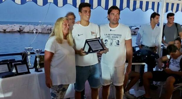 Il Posillipo vince il torneo a mare dedicato a Scotti Galletta