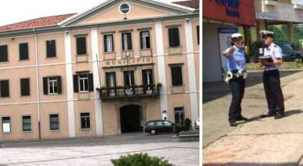 ​Donna investita sulle strisce pedonali davanti al municipio: chiusa la piazza