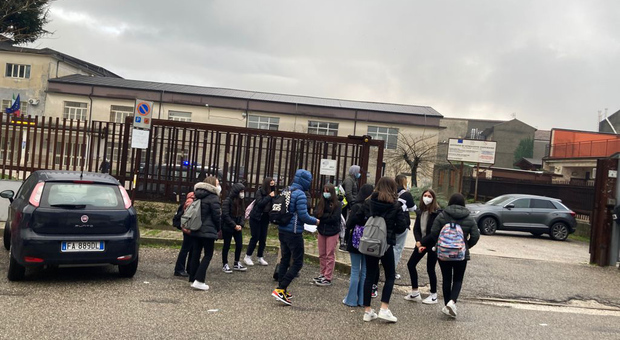 Covid a scuole: chiusure a raffica in Irpinia aspettando la Regione