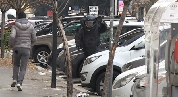 Falso allarme bomba vicino a piazza Risorgimento: un pacco incustodito tra due auto