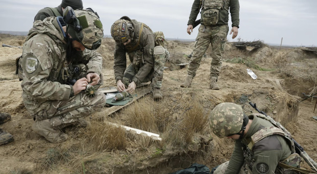 I soldati Nato sono già in Ucraina: ecco quali Paesi li hanno inviati, quanti sono e che ruolo hanno