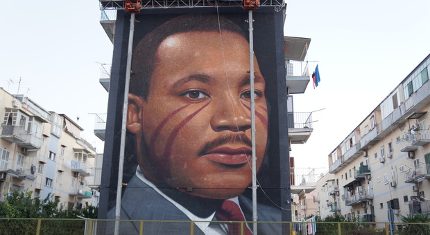 Napoli Est, ecco il murales di Jorit dedicato a Martin Luther King