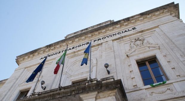 La provincia di Frosinone torna ad assumere: banditi concorsi per 11 posti a tempo indeterminato