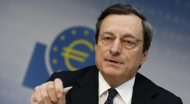Draghi rimanda la stretta monetaria