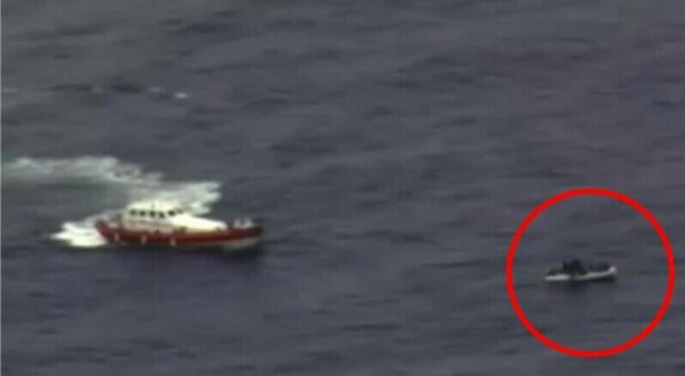 Migranti, naufragio a largo Marettimo: recuperato il corpo di un trentenne. Ricerche ancora in corso