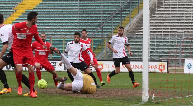 L'Ancona durante l'ultima partita casalinga