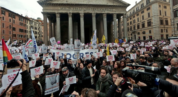 Unioni civili, Boldrini: «Stepchild doverosa». Partiti spaccati