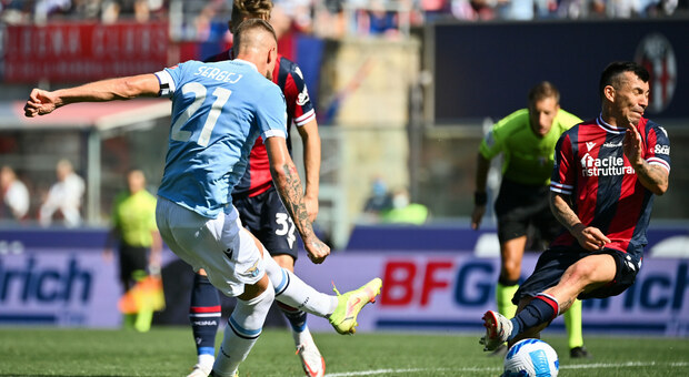 Bologna-Lazio 3-0, le pagelle dei biancocelesti: Muriqi disastroso vice Immobile, Acerbi da incubo